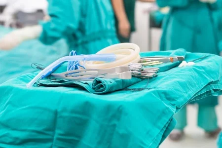 Doctors in a surgery related to Arkansas Impella heart pump lawsuit