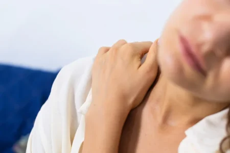 Handy Solutions Neck & Shoulders Heating Pad Lawsuit