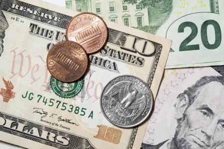 Hourly Worker Wage Disputes Lawsuit