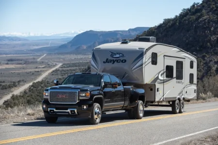 Towing 5th Wheel Travel Trailer