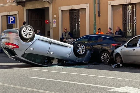A fatal car accident in the middle of the road